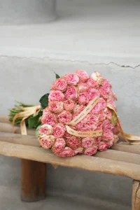 دسته گل روز ژولیت ۵۰شاخه